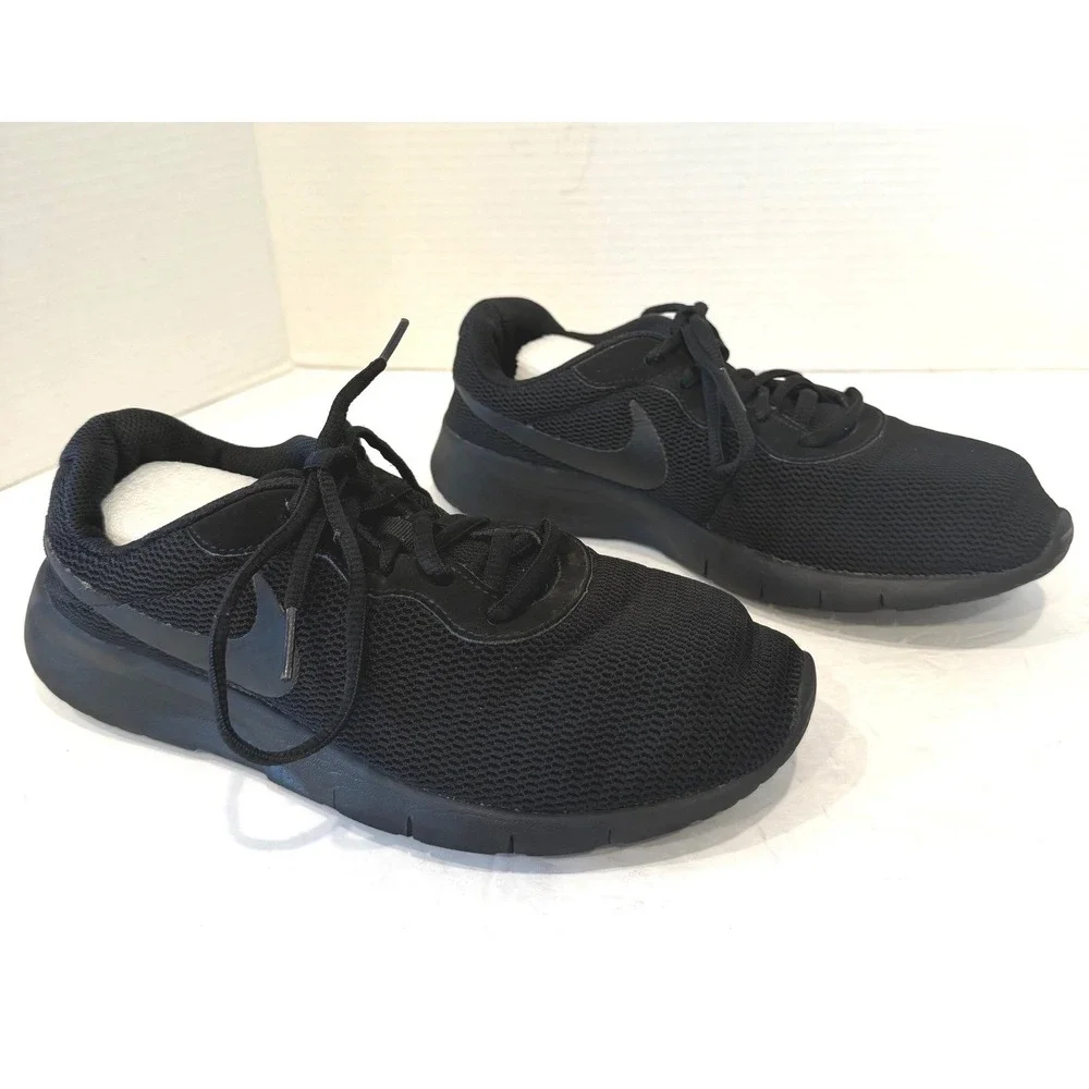 Nike Revolution 4 Running Black 818381-001 Sneaker Shoes Kids 6.5Y‎